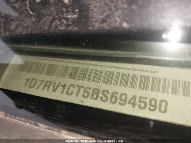 12584684 :رقم المزاد ، 1D7RV1CT5BS694590 vin ، 2011 Ram Ram 1500 Slt مزاد بيع