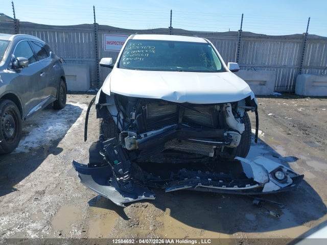 1GNEVGKW2JJ255611 Chevrolet Traverse Lt Cloth