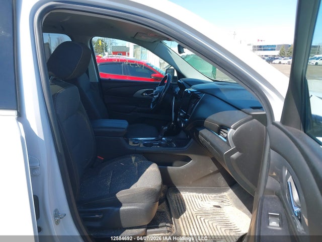1GNEVGKW2JJ255611 Chevrolet Traverse Lt Cloth