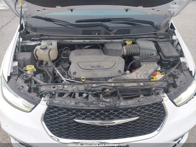 Chrysler Pacifica Touring L 2024 2C4RC1BG2RR107259 Image 10