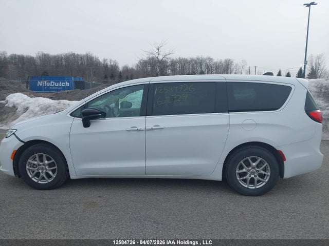 Chrysler Pacifica Touring L 2024 2C4RC1BG2RR107259 Image 14