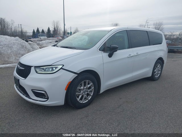 Chrysler Pacifica Touring L 2024 2C4RC1BG2RR107259 Image 2