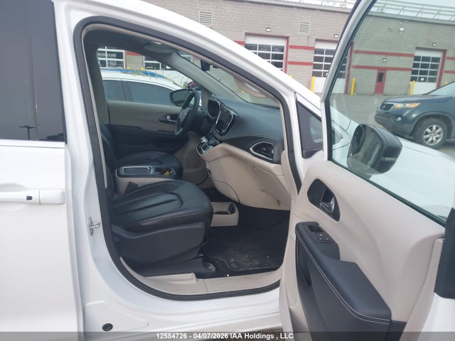 Chrysler Pacifica Touring L 2024 2C4RC1BG2RR107259 Image 5