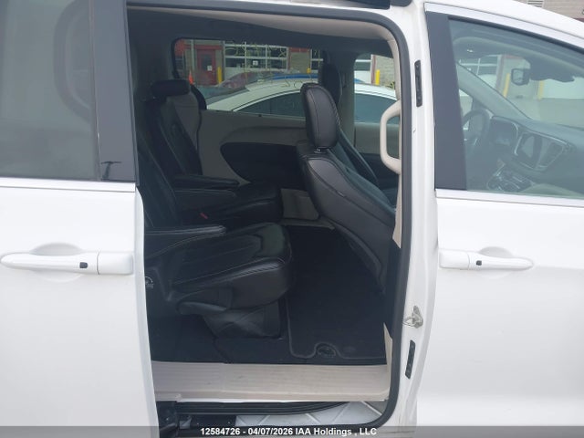 Chrysler Pacifica Touring L 2024 2C4RC1BG2RR107259 Image 8