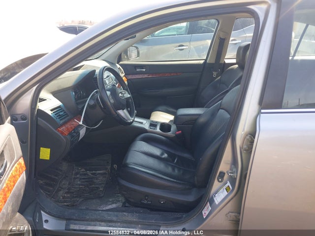 12584832 :رقم المزاد ، 4S3BMGK69A3233141 vin ، 2010 Subaru Legacy 2.5i Limited مزاد بيع