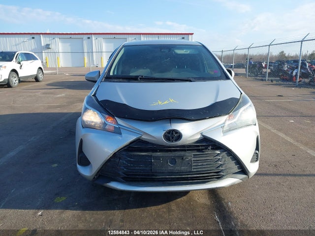 VNKKTUD30JA094234 Toyota YARIS LE