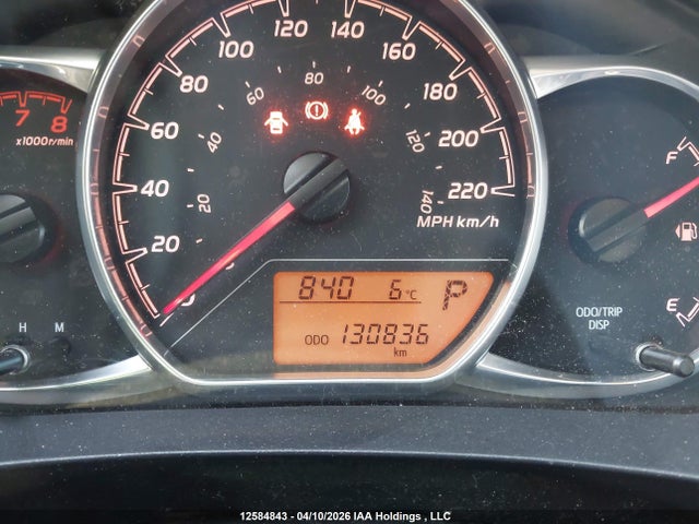 VNKKTUD30JA094234 Toyota YARIS LE