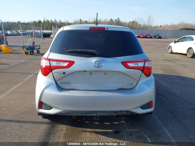 VNKKTUD30JA094234 Toyota YARIS LE