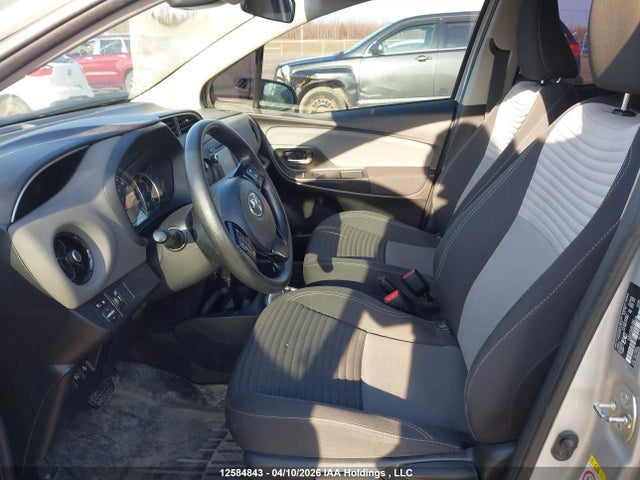 VNKKTUD30JA094234 Toyota YARIS LE