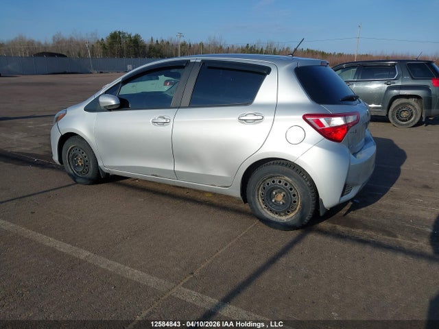 VNKKTUD30JA094234 Toyota YARIS LE