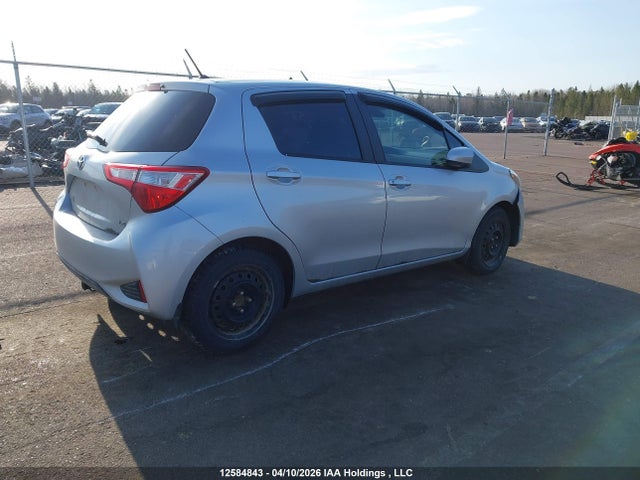 VNKKTUD30JA094234 Toyota YARIS LE