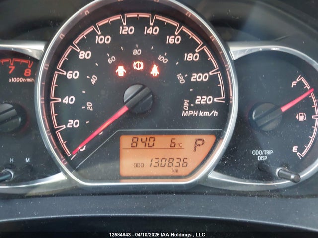 VNKKTUD30JA094234 Toyota YARIS LE