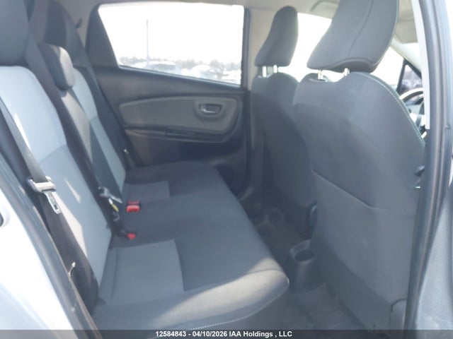 VNKKTUD30JA094234 Toyota YARIS LE