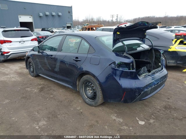 Toyota COROLLA LE 2022 5YFBPMBE1NP369466 Image 3