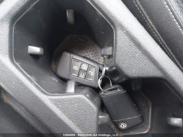 3VWG57BU6KM101663 Volkswagen Jetta Sel Premium