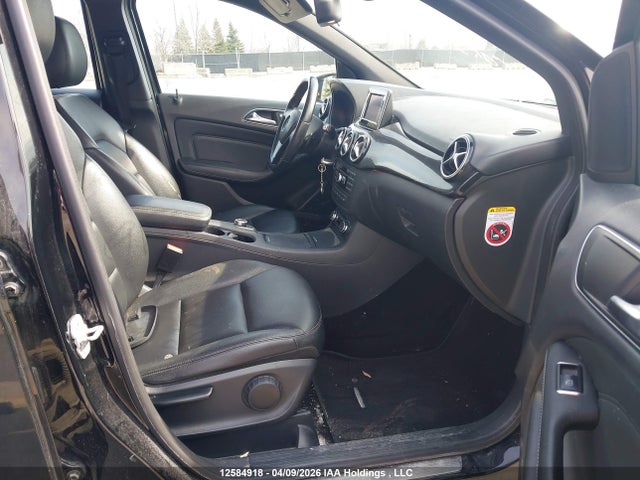 12584918 :رقم المزاد ، WDDMH4EB5EJ180661 vin ، 2014 Mercedes-benz B 250 Sports Tourer مزاد بيع