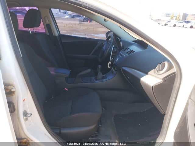 2011 Mazda 3 I მანქანა იყიდება აუქციონზე, vin: JM1BL1VFXB1423393, აუქციონის ნომერი: 12584924