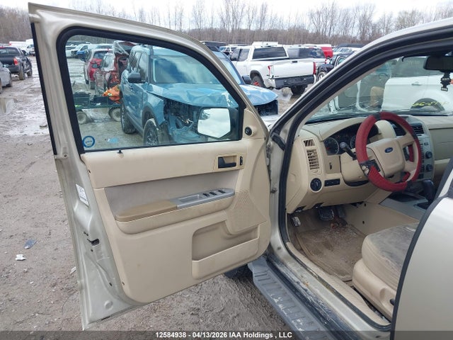 Продажа на аукционе авто 2011 Ford Escape Xlt, vin: 1FMCU0DG9BKA40315, номер лота: 12584938