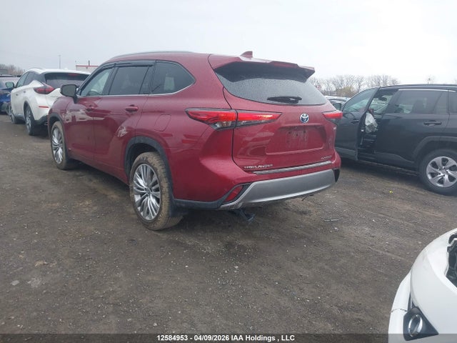 2023 Toyota Highlander Hybrid Hybrid მანქანა იყიდება აუქციონზე, vin: 5TDEBRCH3PS121408, აუქციონის ნომერი: 12584953