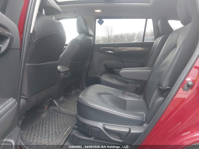 2023 Toyota Highlander Hybrid Hybrid მანქანა იყიდება აუქციონზე, vin: 5TDEBRCH3PS121408, აუქციონის ნომერი: 12584953