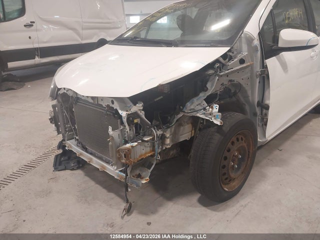 2017 Toyota Yaris Le მანქანა იყიდება აუქციონზე, vin: VNKKTUD31HA075069, აუქციონის ნომერი: 12584954