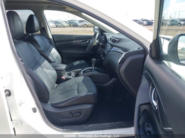 5N1AT2MV1FC786858 Nissan Rogue S/sl/sv