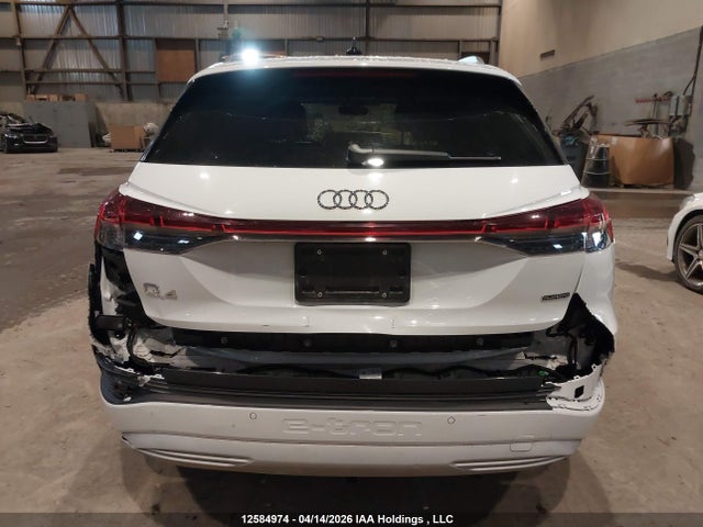 12584974 :رقم المزاد ، WA1GUAFZ7RP057034 vin ، 2024 Audi Q4 E-tron مزاد بيع