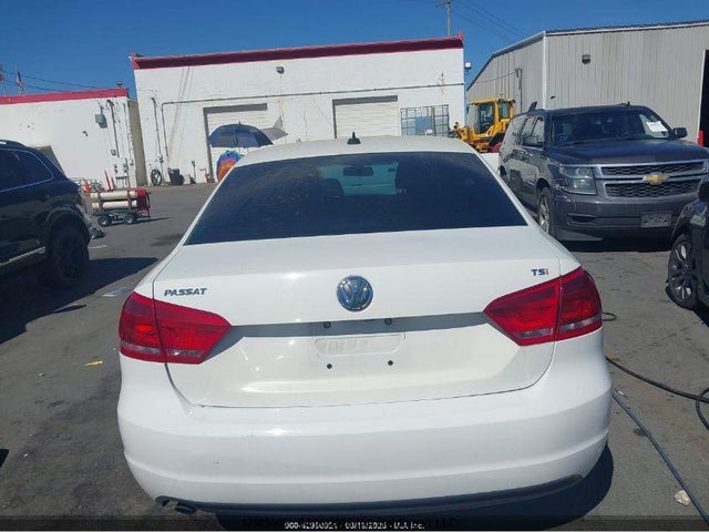2015 Volkswagen Passat 1.8t Limited Edition/1.8t S/1.8t Wolfsburg Edition მანქანა იყიდება აუქციონზე, vin: 1VWAS7A31FC114836, აუქციონის ნომერი: 12585003