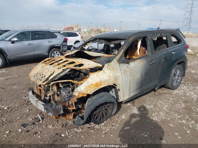 12585037 :رقم المزاد ، 5TDJZRFH5JS538199 vin ، 2018 Toyota Highlander Xle مزاد بيع