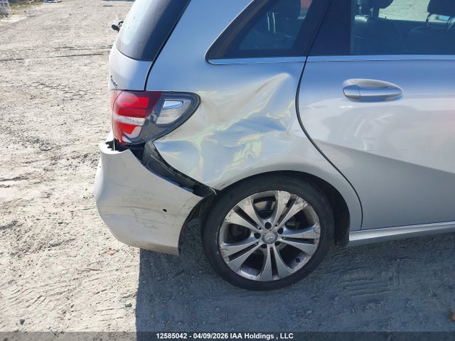 WDDMH4GB1FJ358628 Mercedes-Benz B 250 4matic
