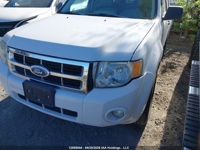 12585044 :رقم المزاد ، 1FMCU49HX8KA31978 vin ، 2008 Ford Escape Hev مزاد بيع