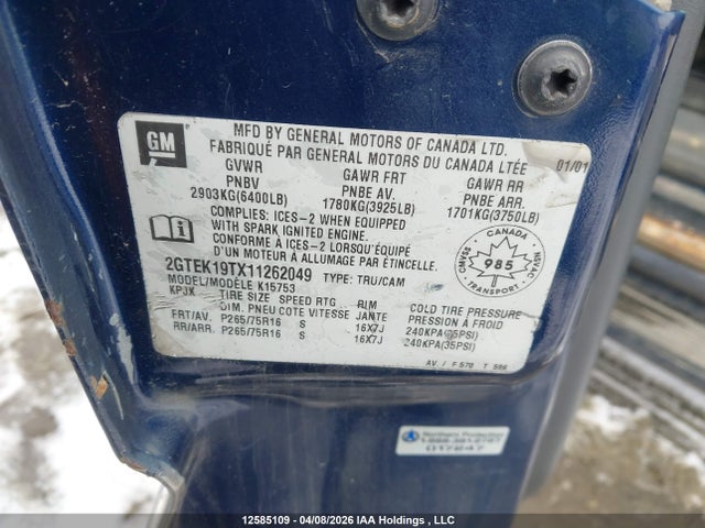 12585109 :رقم المزاد ، 2GTEK19TX11262049 vin ، 2001 Gmc New Sierra K1500 مزاد بيع