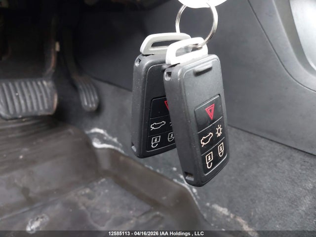 YV4902NM2F1214115 Volvo Xc70 T6/platinum