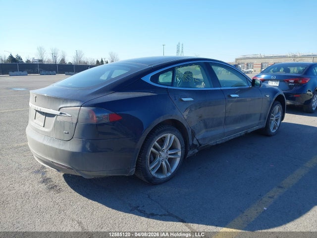 Продаж на аукціоні авто 2014 Tesla Model S, vin: 5YJSA1H16EFP48592, номер лоту: 12585120