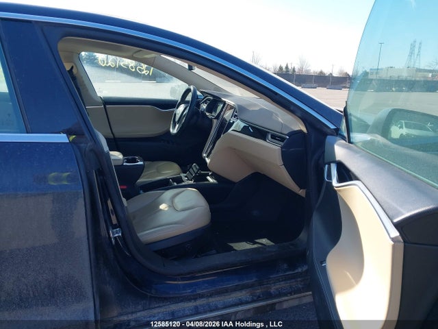 Продаж на аукціоні авто 2014 Tesla Model S, vin: 5YJSA1H16EFP48592, номер лоту: 12585120
