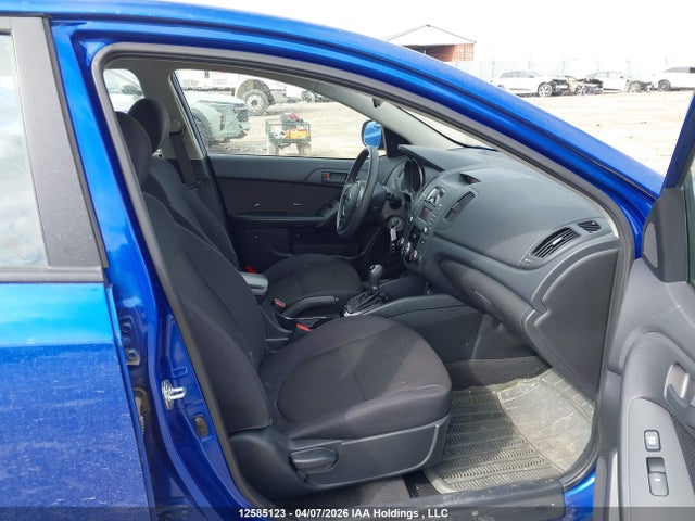 12585123 :رقم المزاد ، KNAFU5A21B5455552 vin ، 2011 Kia Forte Ex مزاد بيع