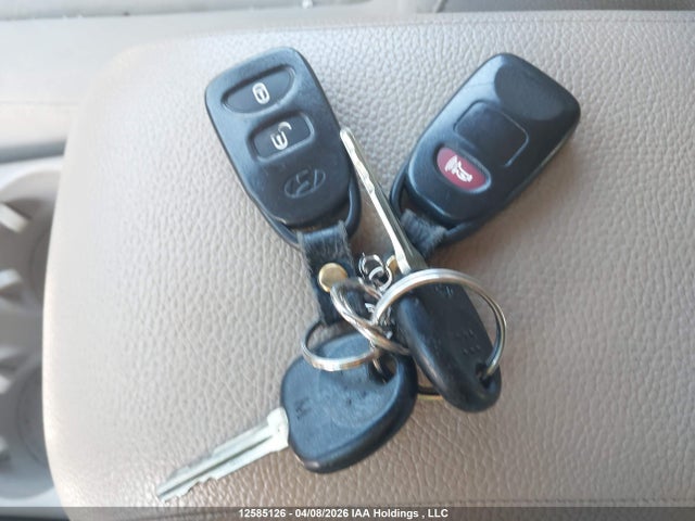 12585126 :رقم المزاد ، 5XYZG3AB8BG083100 vin ، 2011 Hyundai Santa Fe مزاد بيع