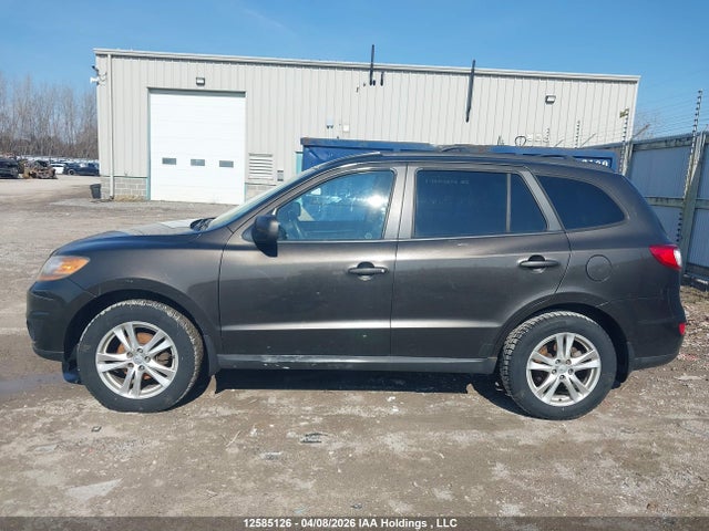 12585126 :رقم المزاد ، 5XYZG3AB8BG083100 vin ، 2011 Hyundai Santa Fe مزاد بيع