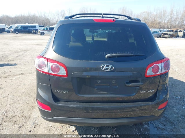 12585126 :رقم المزاد ، 5XYZG3AB8BG083100 vin ، 2011 Hyundai Santa Fe مزاد بيع