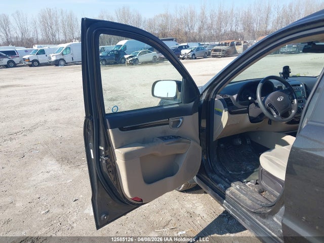 12585126 :رقم المزاد ، 5XYZG3AB8BG083100 vin ، 2011 Hyundai Santa Fe مزاد بيع