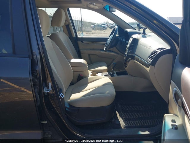 12585126 :رقم المزاد ، 5XYZG3AB8BG083100 vin ، 2011 Hyundai Santa Fe مزاد بيع
