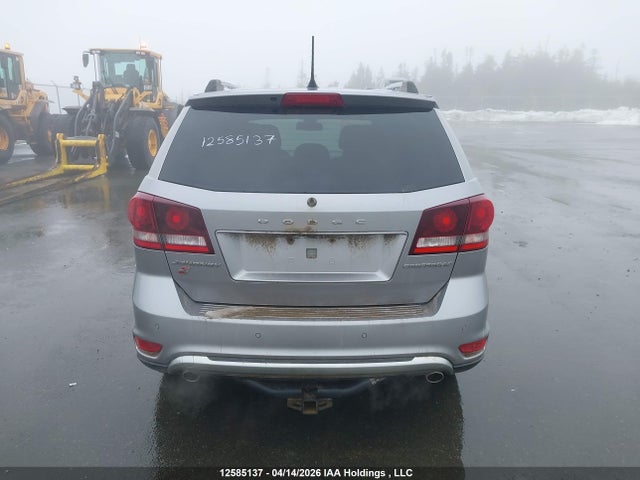 3C4PDDGGXKT774307 Dodge Journey Crossroad