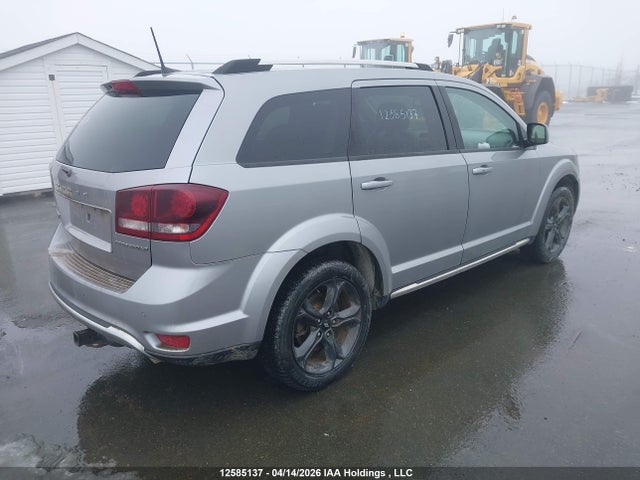 3C4PDDGGXKT774307 Dodge Journey Crossroad