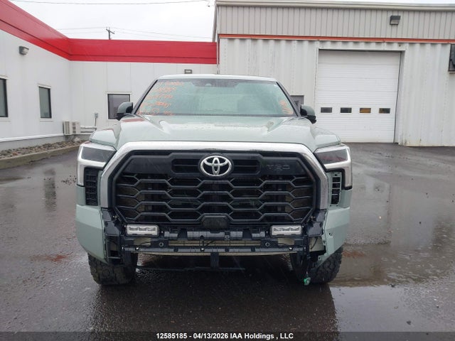 12585185 :رقم المزاد ، 5TFLA5EC6RX023779 vin ، 2024 Toyota Tundra Crewmax Sr5 مزاد بيع