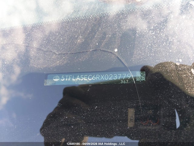 12585185 :رقم المزاد ، 5TFLA5EC6RX023779 vin ، 2024 Toyota Tundra Crewmax Sr5 مزاد بيع