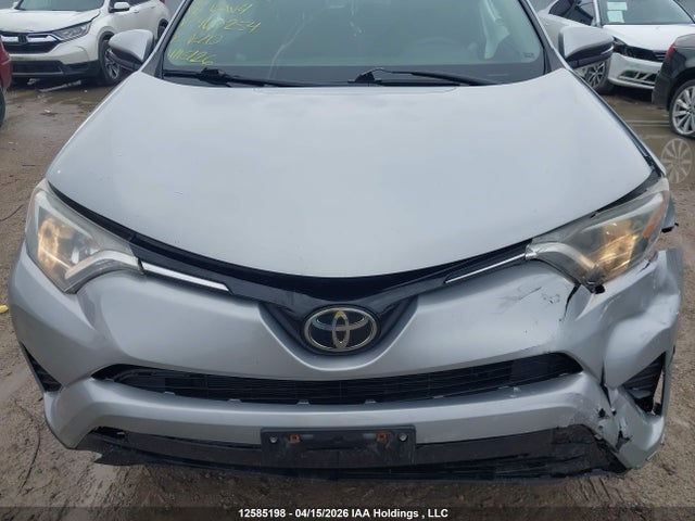 12585198 :رقم المزاد ، 2T3ZFREV0JW460254 vin ، 2018 Toyota Rav4 مزاد بيع