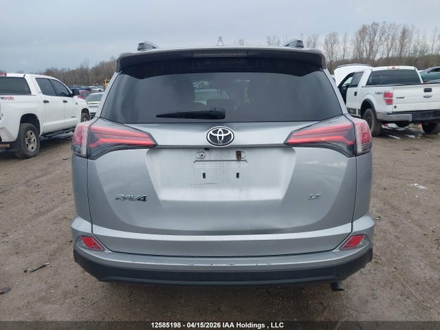 12585198 :رقم المزاد ، 2T3ZFREV0JW460254 vin ، 2018 Toyota Rav4 مزاد بيع