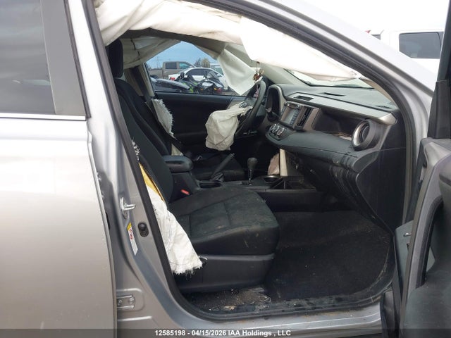 12585198 :رقم المزاد ، 2T3ZFREV0JW460254 vin ، 2018 Toyota Rav4 مزاد بيع