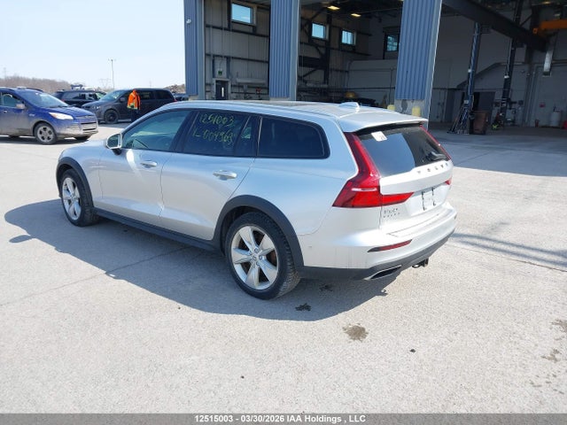 YV4102WK9K1004969 Volvo V60 Cross Country T5 Momentum