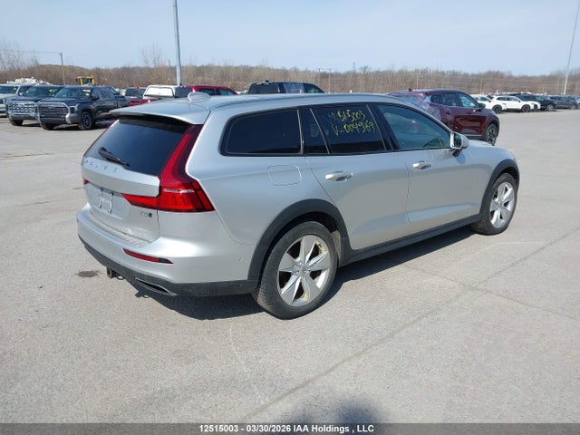 YV4102WK9K1004969 Volvo V60 Cross Country T5 Momentum